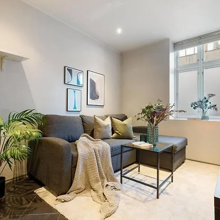 Leilighet Modern Appartment, Cozy, Central *